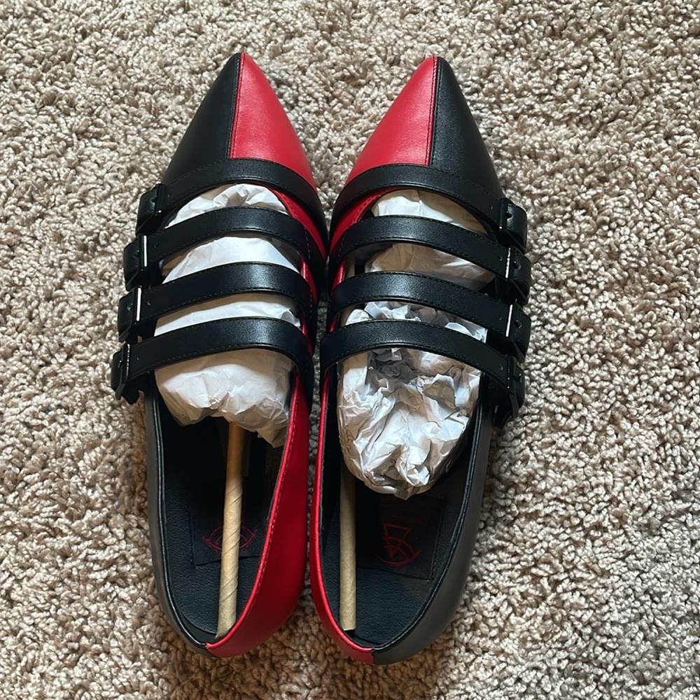 Strange Cvlt Red/Black Coven Flat